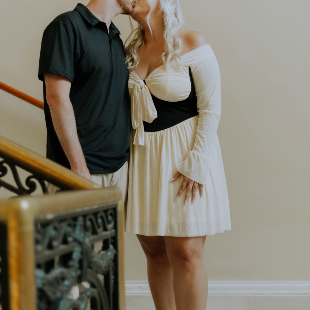 Cider Knotted Off-Shoulder Cream and Black Mini Dress Size 0X